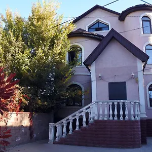 almaty-backpackers.hotels-of-almaty.com/